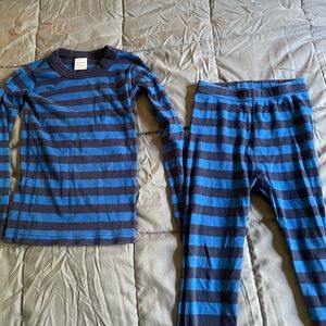 Hanna Andersson navy/light blue striped pajamas size 6-7